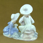 Statue Femme<br>Porcelaine Fillette